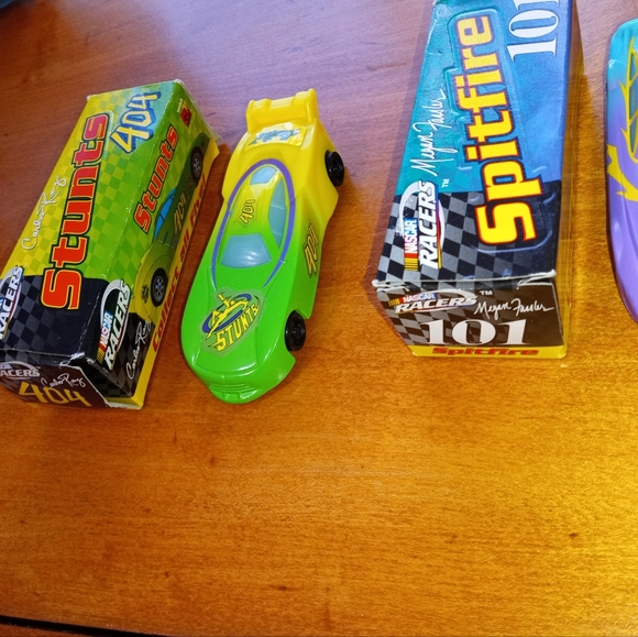 Nascar Racers -Stunts, Spitfire - Picture 2 of 6